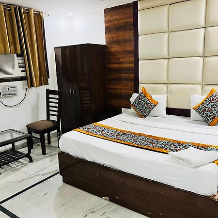 Hotel Marina Near Igi Airport Delhi นิวเดลี ภายนอก รูปภาพ