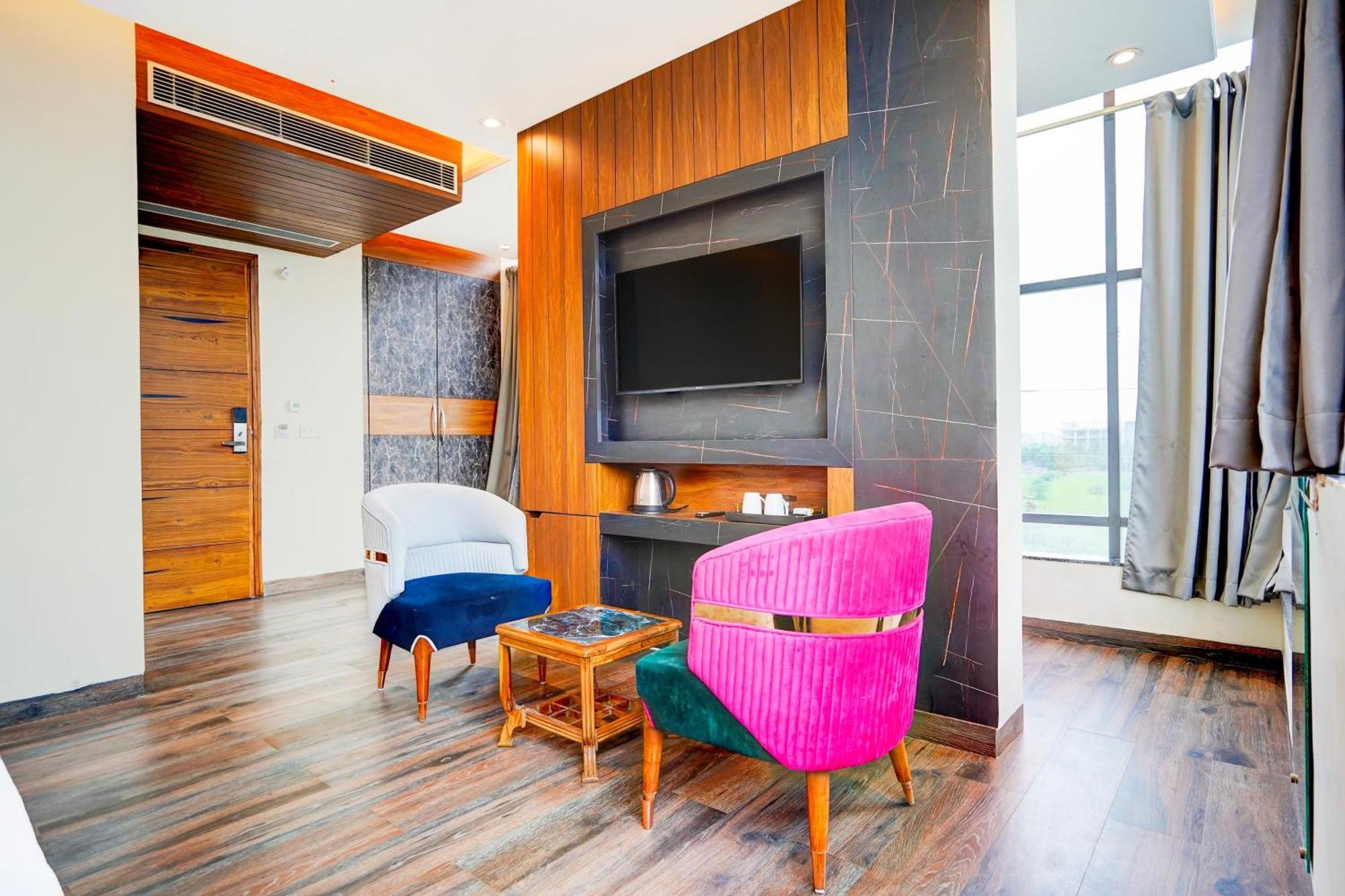 Hotel Marina Near Igi Airport Delhi นิวเดลี ภายนอก รูปภาพ