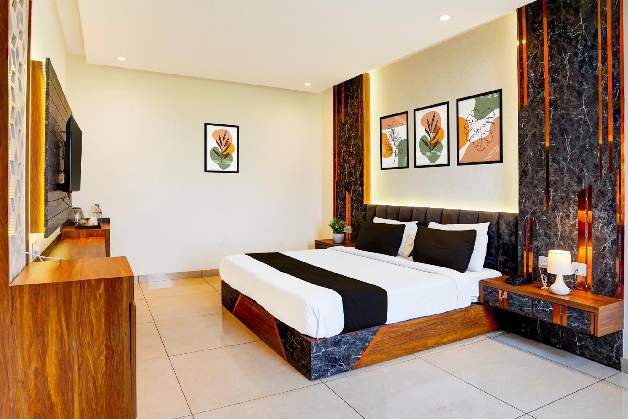 Hotel Marina Near Igi Airport Delhi นิวเดลี ภายนอก รูปภาพ
